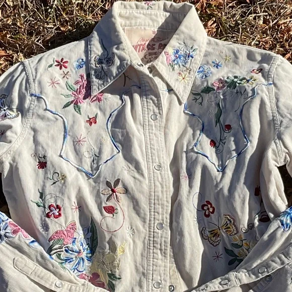 Whimsical Westen-Wear, snap button tan corduroy blouse - Picture 6 of 16